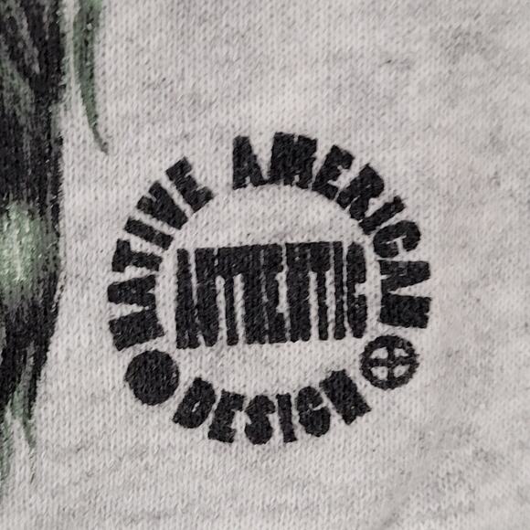 Vintage 1994 Native-American Sweatshirt XL/2XL 27x25 Menchego - Picture 12 of 16